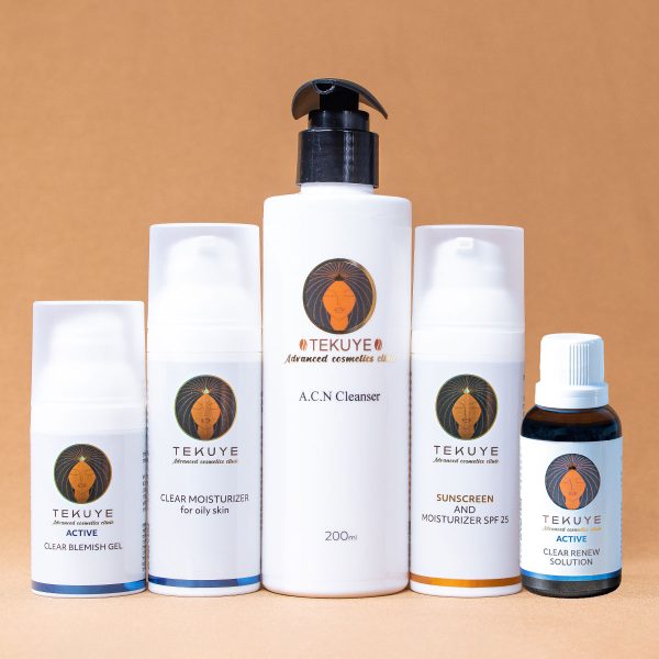 ערכה הכוללת 5 מוצרים לטיפול באקנה קומודוגני